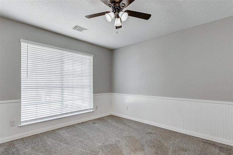 Photo 35 of 50 - 3115 Clear Water Park Dr, Katy, TX 77450