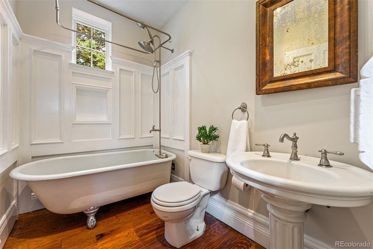 Photo 25 of 40 - 2917 Glenarm Pl, Denver, CO 80205