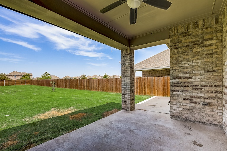 Photo 27 of 42 - 1316 Carlsbad Dr, Forney, TX 75126