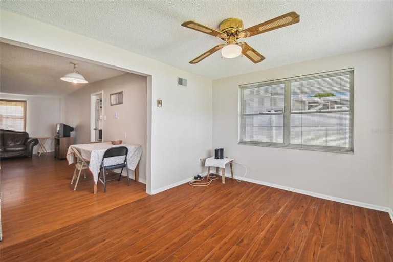 Photo 12 of 27 - 11020 Hassle Ave, Port Richey, FL 34668