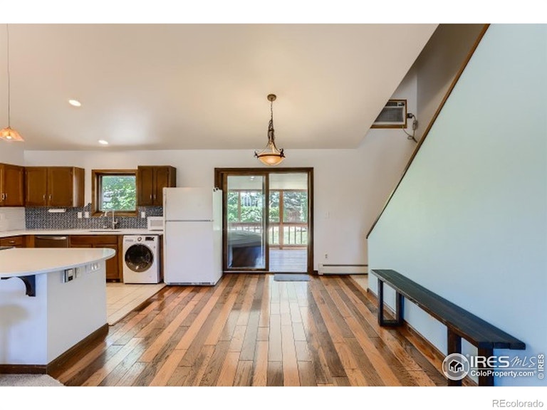 Photo 6 of 25 - 415 E Sutton Cir, Lafayette, CO 80026