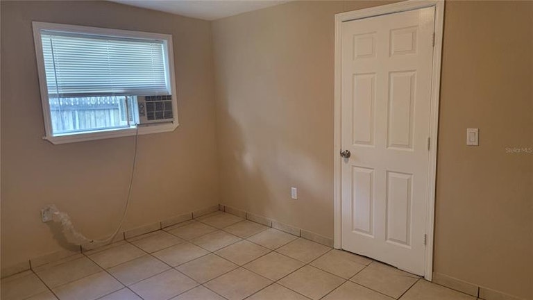 Photo 6 of 11 - 826 Savannah Ave, Lakeland, FL 33815