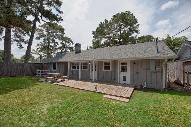 Photo 34 of 36 - 4910 Nina Lee Ln, Houston, TX 77092