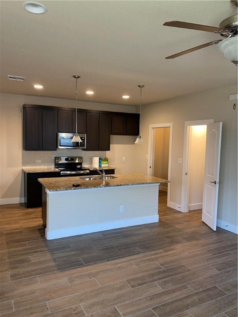 Photo 5 of 20 - 353 Madison Oaks Ave, Georgetown, TX 78626