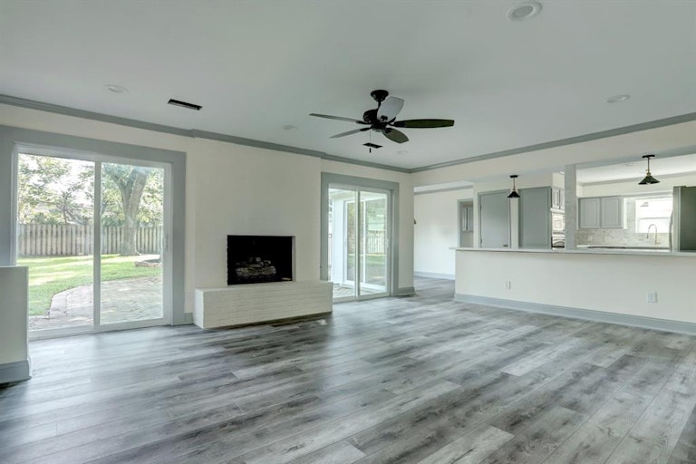 Photo 8 of 27 - 7919 Fairdale Ln, Houston, TX 77063