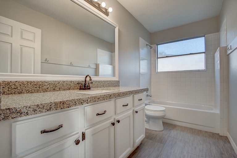 Photo 25 of 33 - 22 Moor Green Ct, Ocoee, FL 34761