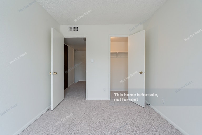 Photo 13 of 18 - 3402 W Echo Ln, Phoenix, AZ 85051