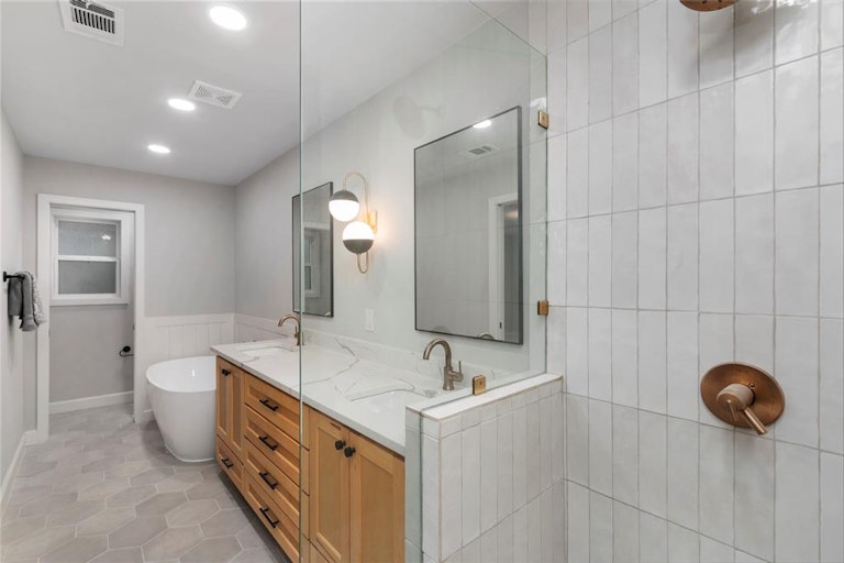 Photo 39 of 48 - 1924 Foxtail Pl, Spring, TX 77380