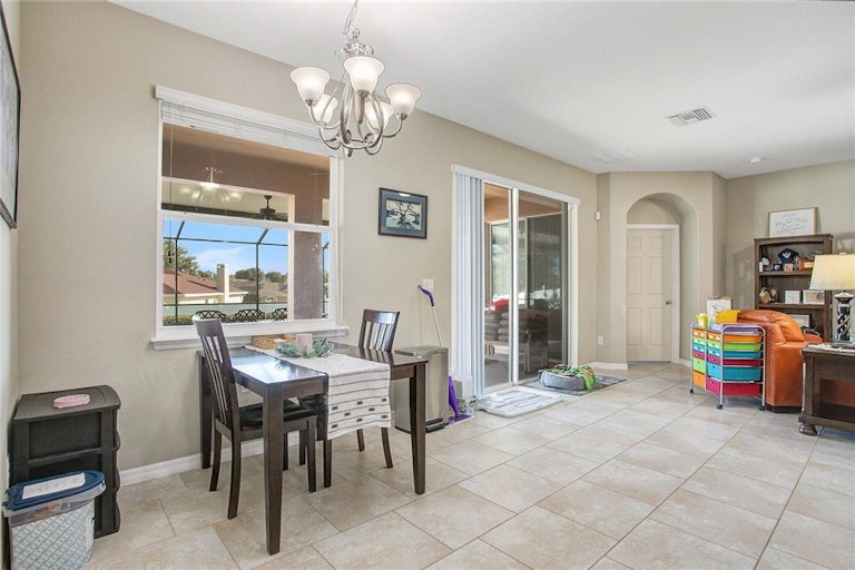 Photo 13 of 42 - 3349 Summit Ln, Lakeland, FL 33810