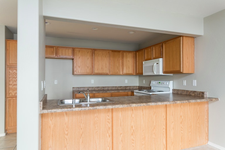 Photo 8 of 20 - 16015 N 30th St #116, Phoenix, AZ 85032