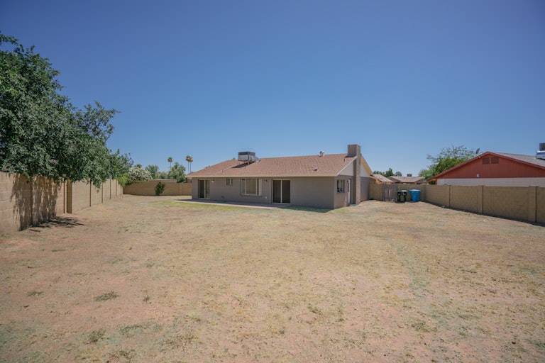 Photo 5 of 21 - 4034 W Windrose Dr, Phoenix, AZ 85029