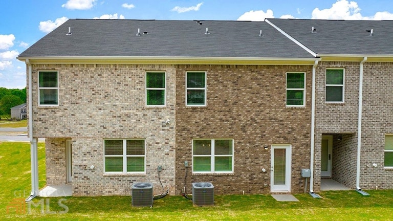 Photo 31 of 38 - 821 Taurus Way #104, Stockbridge, GA 30281