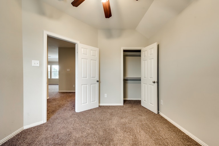 Photo 21 of 32 - 1395 Southern Pne, Rockwall, TX 75087