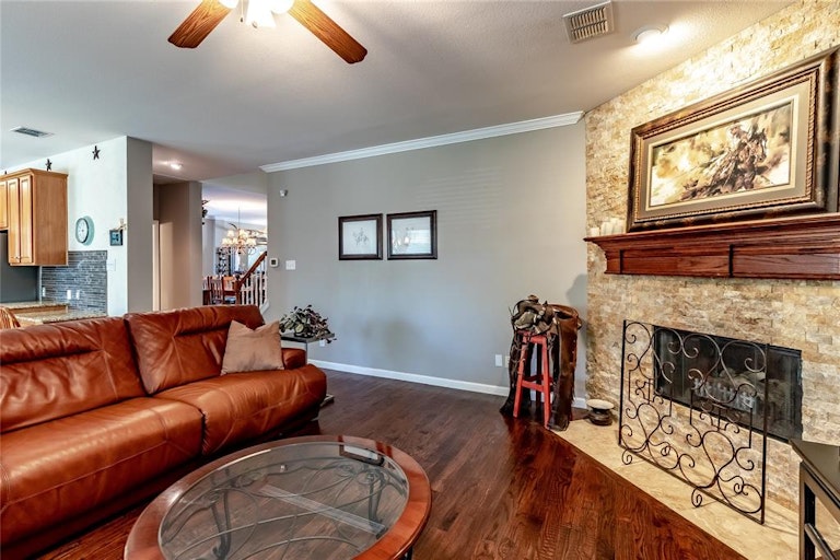 Photo 14 of 40 - 5205 Lake Bluff Dr, McKinney, TX 75071