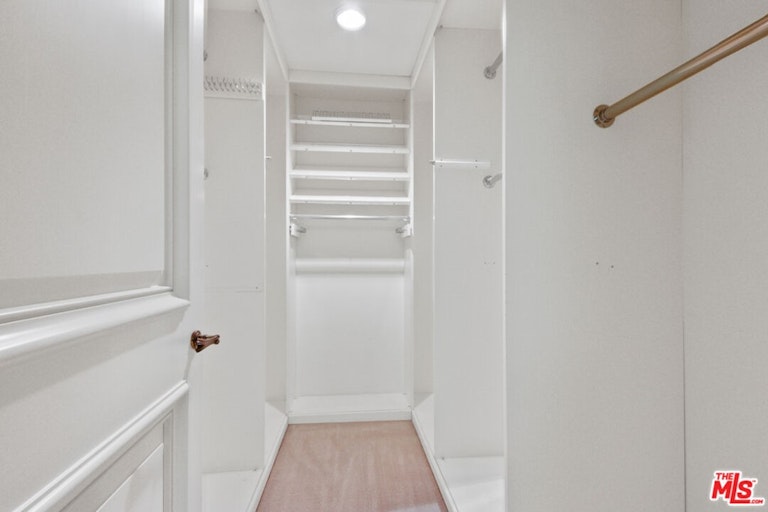 Photo 22 of 40 - 10601 Wilshire Blvd #404, Los Angeles, CA 90024