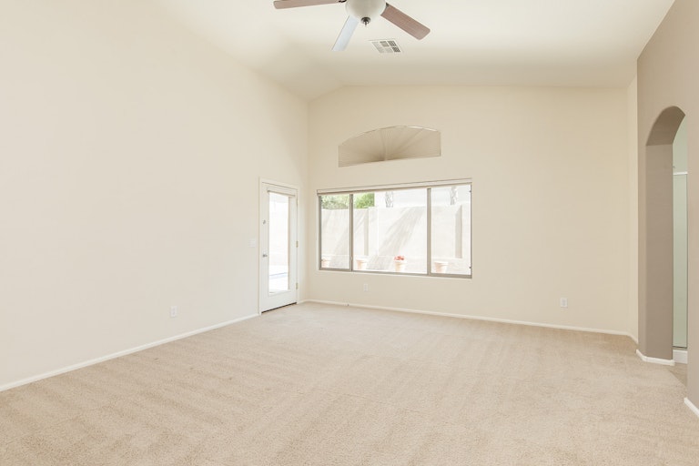 Photo 17 of 26 - 2215 W Peak View Rd, Phoenix, AZ 85085