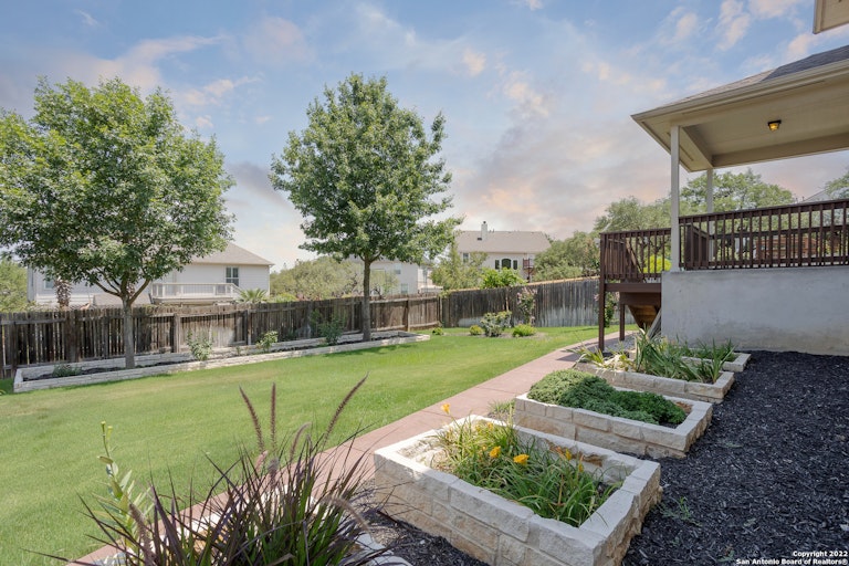 Photo 31 of 37 - 25931 Laurel Pass, San Antonio, TX 78260