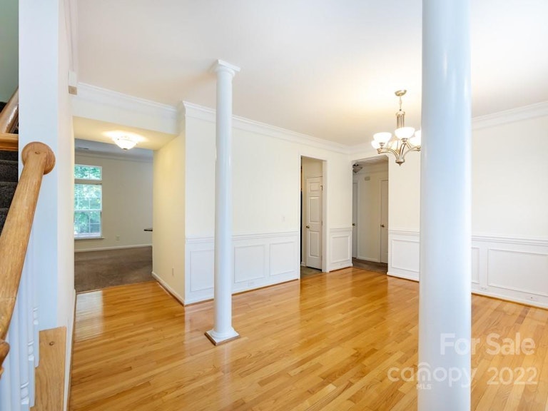 Photo 5 of 37 - 11929 Harmon Ln, Pineville, NC 28134
