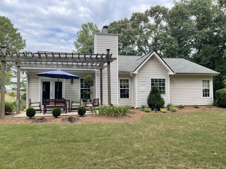 Photo 30 of 36 - 528 Butler Bridge Dr, McDonough, GA 30252