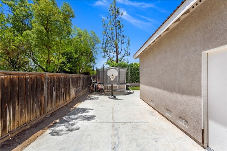 Photo 6 of 44 - 8215 Lantern Pl, Riverside, CA 92508