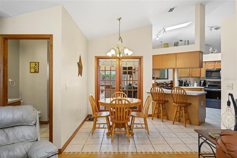 Photo 12 of 39 - 2338 Sweetwater Blvd, Saint Cloud, FL 34772