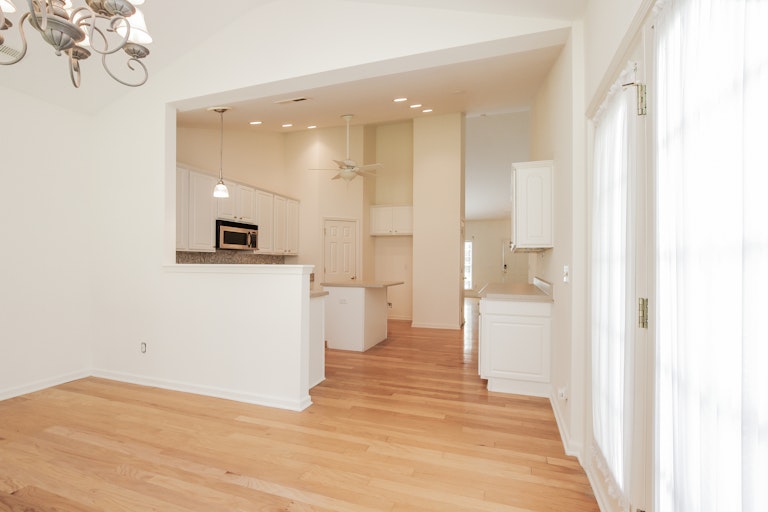 Photo 11 of 25 - 3329 Archdale Dr, Raleigh, NC 27614