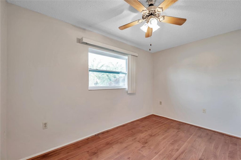 Photo 23 of 52 - 9851 Marlinton Ln, Port Richey, FL 34668