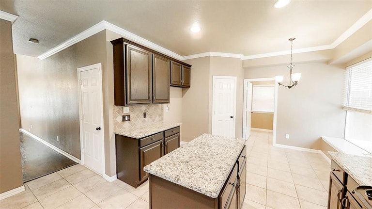 Photo 15 of 36 - 2314 Balleybrooke Dr, Lewisville, TX 75077