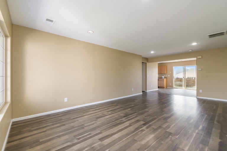 Photo 5 of 19 - 15645 E 50th Ave, Denver, CO 80239