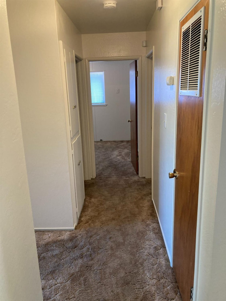 Photo 14 of 22 - 10463 Malaga Way, Rancho Cordova, CA 95670
