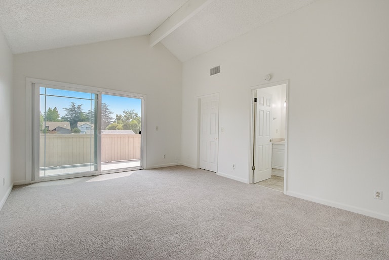 Photo 38 of 44 - 8017 Stone Canyon Cir, Citrus Heights, CA 95610