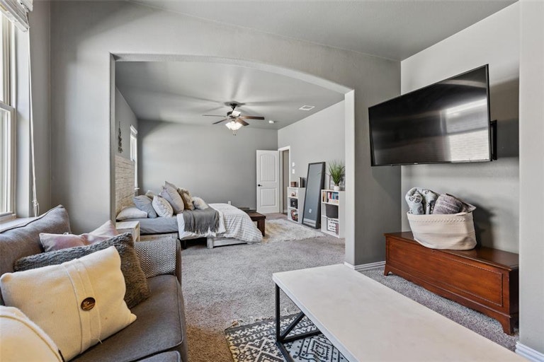 Photo 15 of 30 - 151 Pleasant Hill Ln, Fate, TX 75189