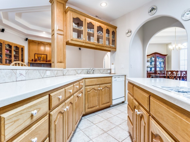 Photo 14 of 36 - 1226 Loma Verde Dr, New Braunfels, TX 78130