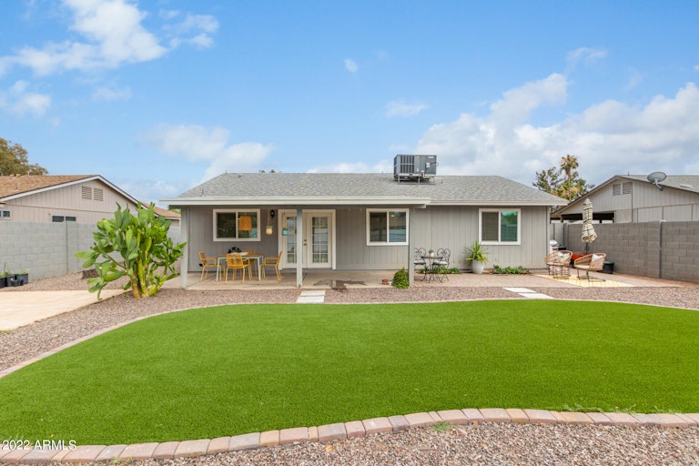 Photo 37 of 42 - 1704 W Loughlin Dr, Chandler, AZ 85224