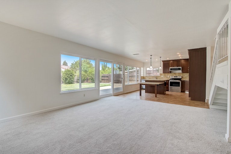 Photo 22 of 44 - 8017 Stone Canyon Cir, Citrus Heights, CA 95610
