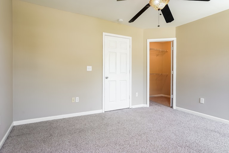 Photo 15 of 25 - 1810 Eagle Beach Ct, Raleigh, NC 27610