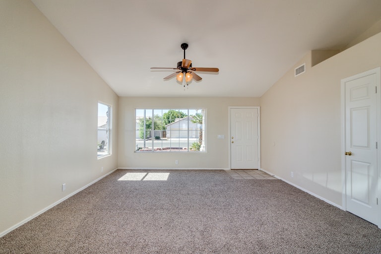 Photo 12 of 30 - 8015 W Citrus Way, Glendale, AZ 85303