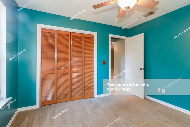 Photo 21 of 27 - 4836 Rustic Woods Dr, Jacksonville, FL 32257
