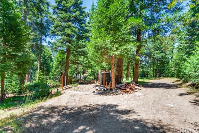 Photo 21 of 28 - 22099 Cedarpines Dr, Cedarpines Park, CA 92322
