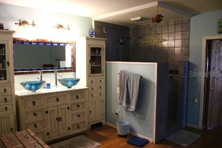 Photo 13 of 22 - 2618 Tifton St S, Gulfport, FL 33711