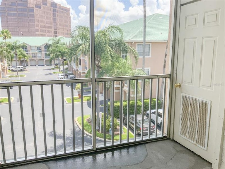 Photo 24 of 43 - 1309 Bay Club Cir #1309, Tampa, FL 33607