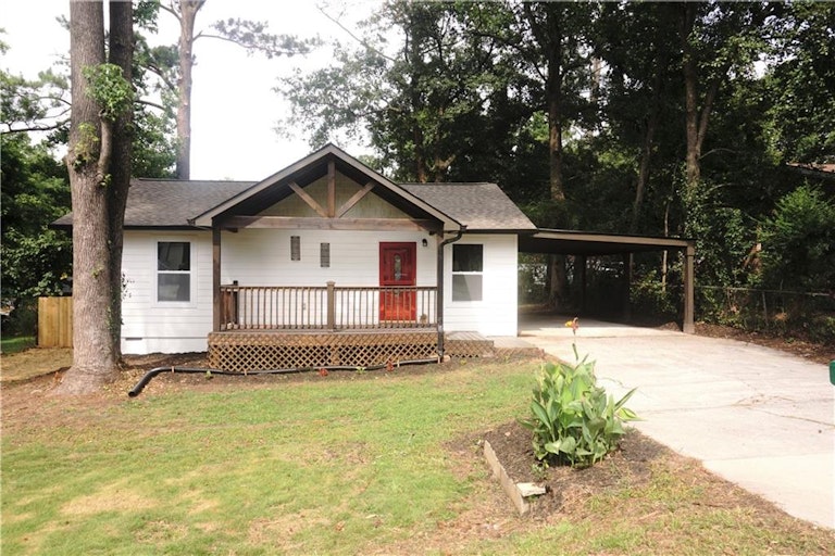 Photo 2 of 17 - 6161 Edward St, Atlanta, GA 30340