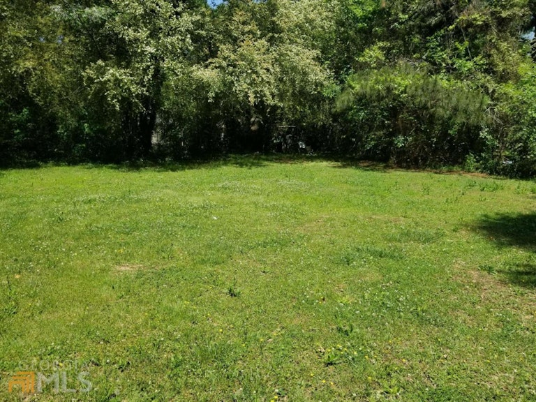 Photo 3 of 5 - 6111 Lake End Rd, Riverdale, GA 30296