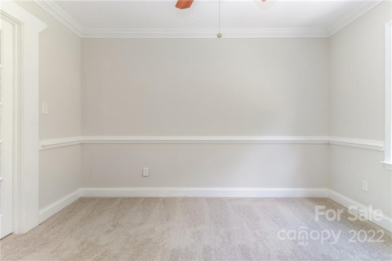 Photo 17 of 32 - 11231 Shandon Way Ln, Charlotte, NC 28262