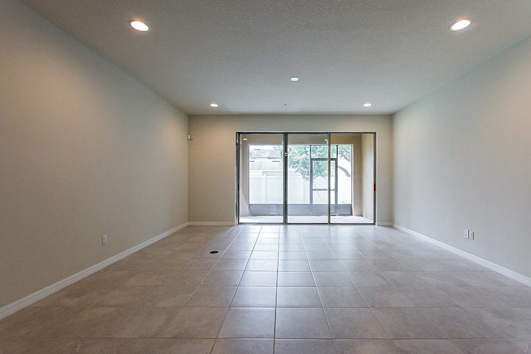 Photo 5 of 19 - 1236 Pavia Dr, Apopka, FL 32703