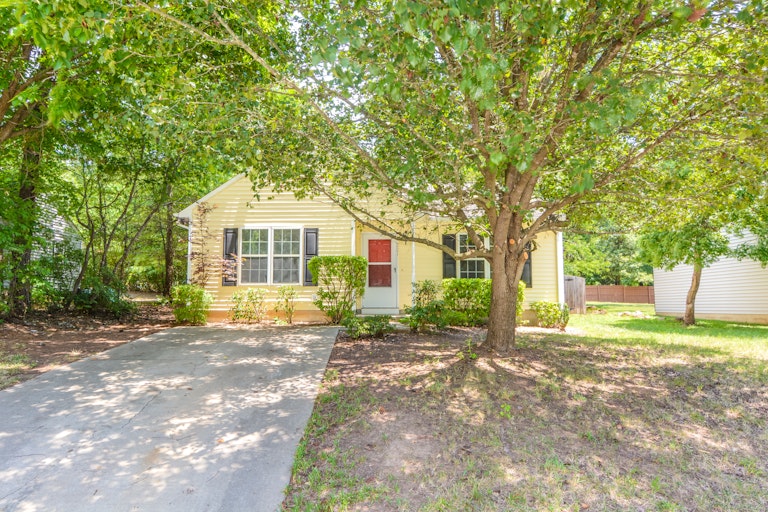 Photo 1 of 15 - 221 Ruby Ridge Rd, Durham, NC 27703