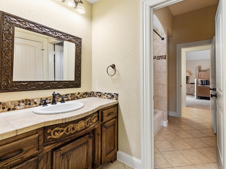 Photo 26 of 31 - 5421 Pershing Ave, Fort Worth, TX 76107