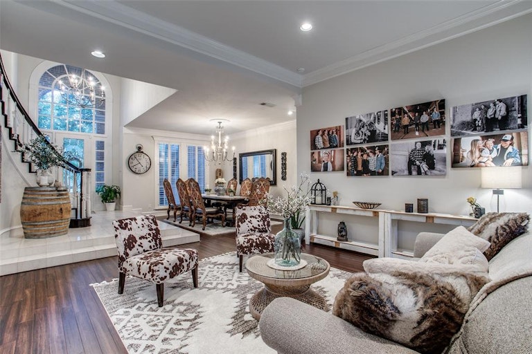 Photo 5 of 28 - 1204 Chatsworth Dr, Colleyville, TX 76034