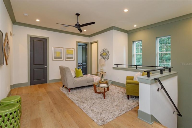 Photo 12 of 25 - 2325 Princeton Ct, Orlando, FL 32804
