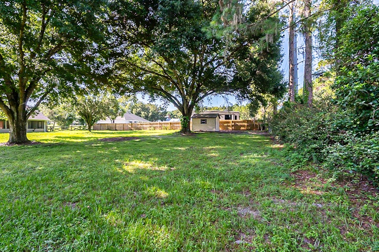 Photo 32 of 34 - 35407 Fox Run Cir, Eustis, FL 32736
